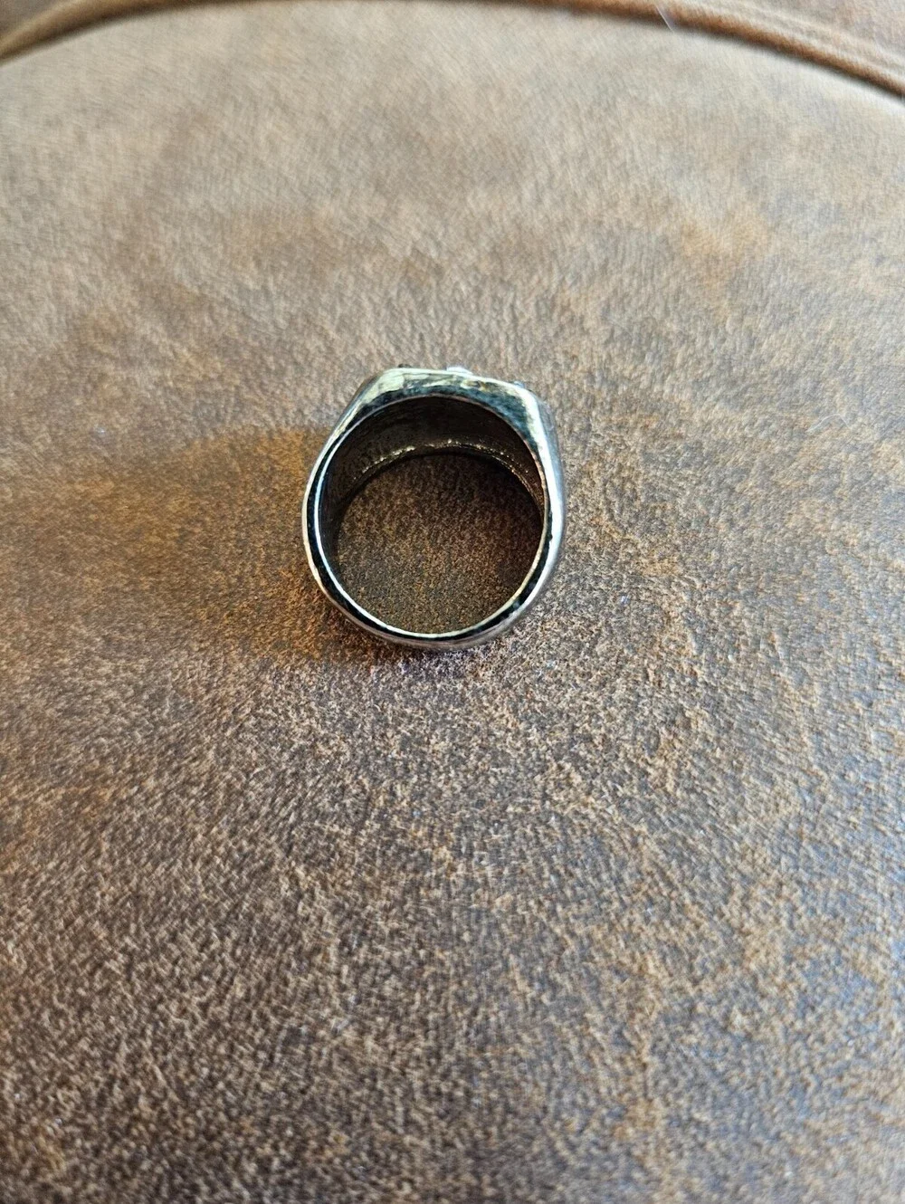 Vintage Mens Sz 8.5 military or heritage coat of arms Signet Ring